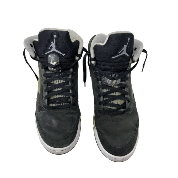 Nike Black and Gray Athletic Shoes - Picture 2 of 8